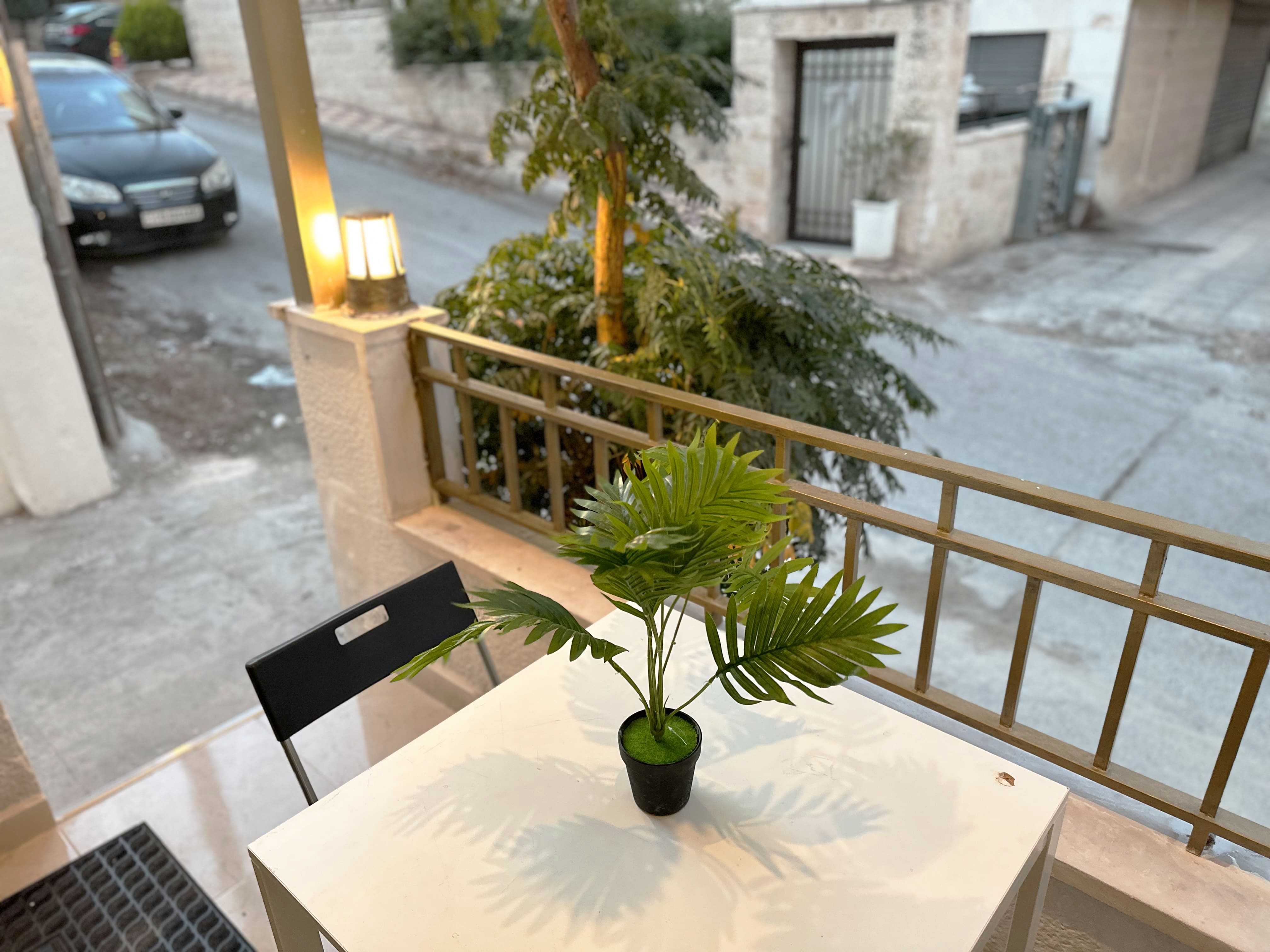 Mecca Street - One Room with Balcony