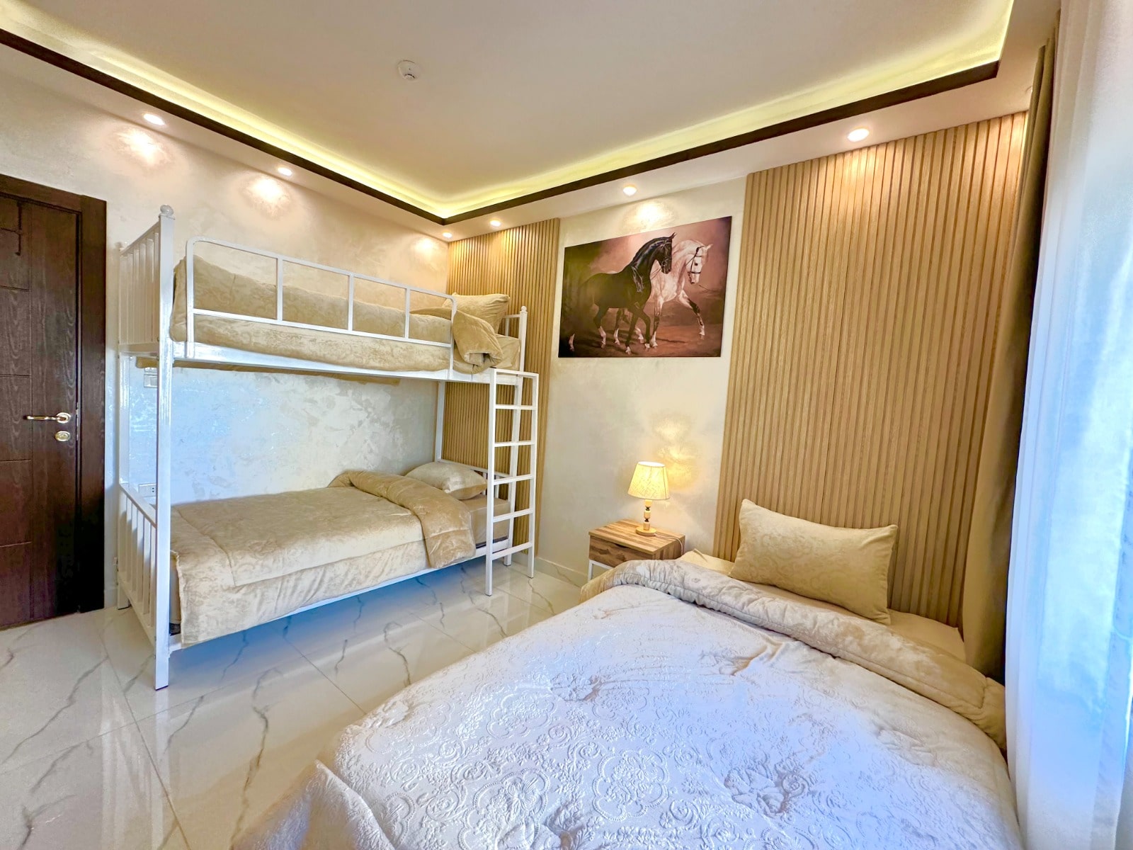 Furnished apartment for rent in downtown Amman - Jabal Amman - Two bedrooms