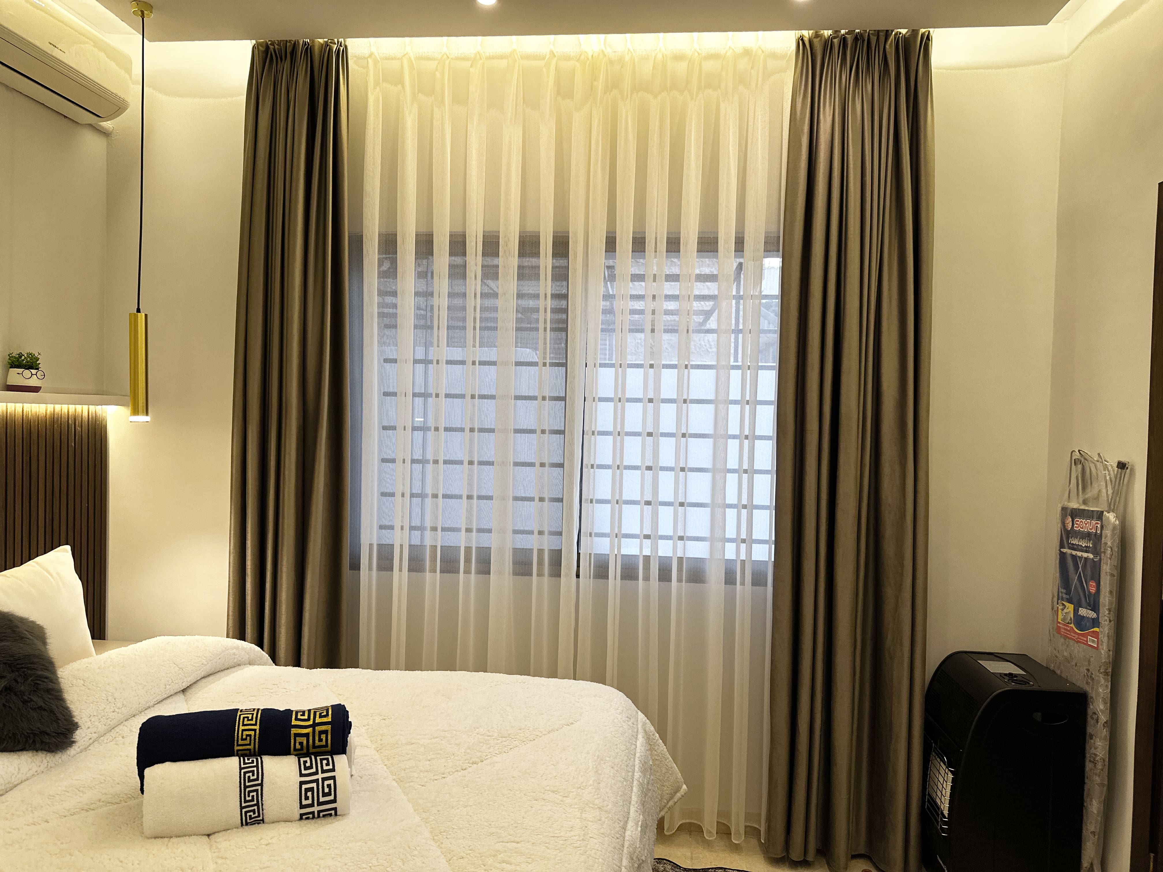 Mecca Street - One Room with Balcony